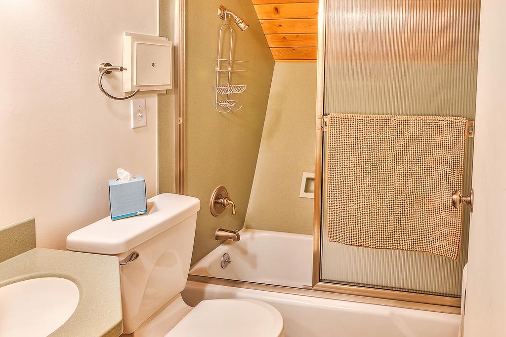 Four Stone Lodge Greenwater Extérieur photo