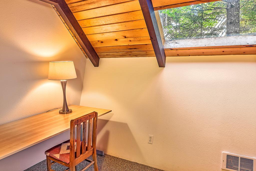Four Stone Lodge Greenwater Extérieur photo