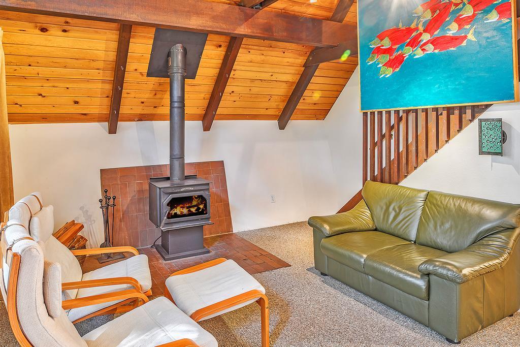 Four Stone Lodge Greenwater Extérieur photo